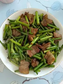 Old garlic meat