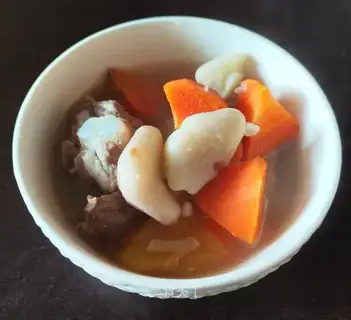 Carrot broccoli soup