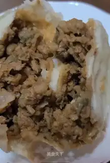 The radish sauce meat bag
