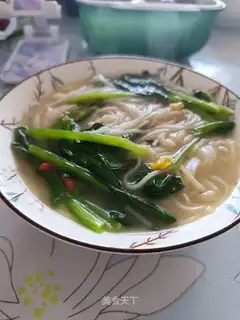 Old white elephant hen noodles