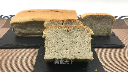 Black and sesame early cake