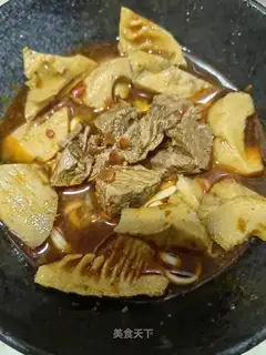 Scrambled beef noodles