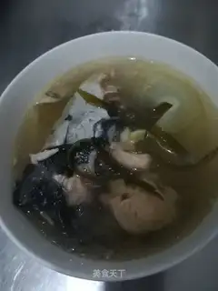 Carp tofu seaweed soup