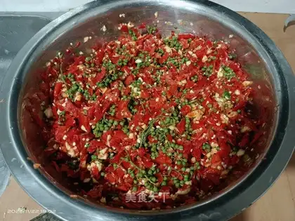 Blue pepper pepper sauce