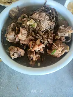 Steak stew, bean-bread dry