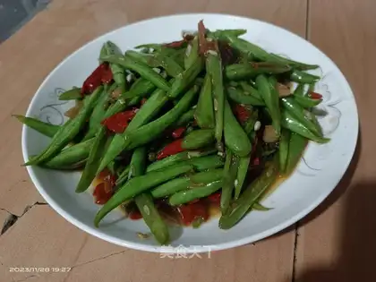 Spicy four-season beans