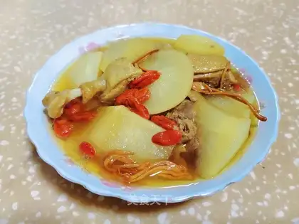 Old duck radish soup