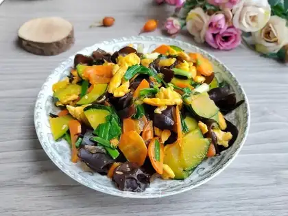 Blackwood pumpkin fried eggs