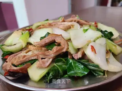 The green veggies are full of pigs