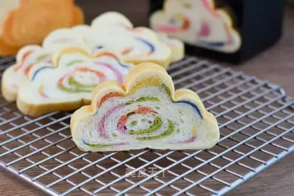 Yogurt cloud toast