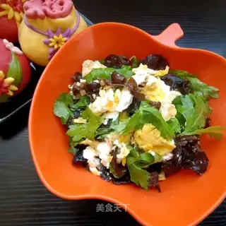 Eggs, gravy, celery leaves