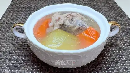 Carrot apple hog soup