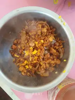 Onion fried eggs