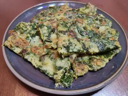 A yellow egg pancakes