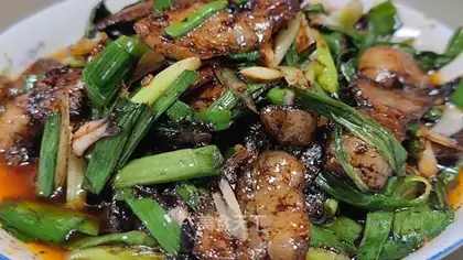 The Sichuan family always comes back to the pot