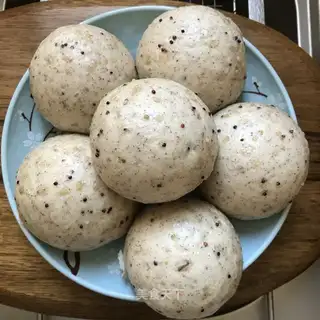 Three-coloured quinoa