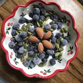 Blueberry yogurt