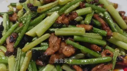 Garlic meat