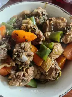 Cream peppers and chickens