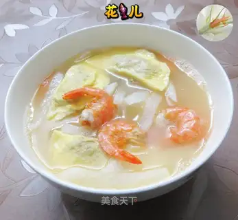 Shrimp radish egg soup