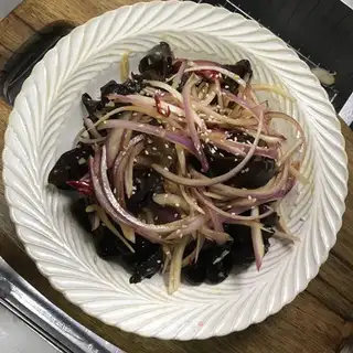 The onion platters
