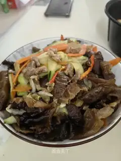 Meatloaf and three vegetables