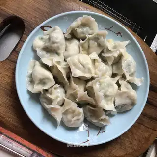 Cream eggs and shrimp dumplings