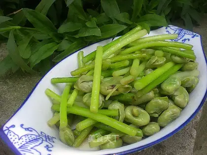 Garlic scabs