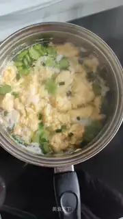 Soybeans egg soup