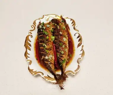 Red-burned mackerel
