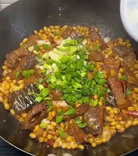 The salty fish with a bouquet of soybeans