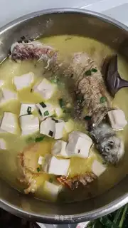 Egg tofu toad soup