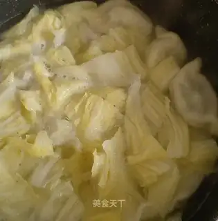 Cracked soup and soup