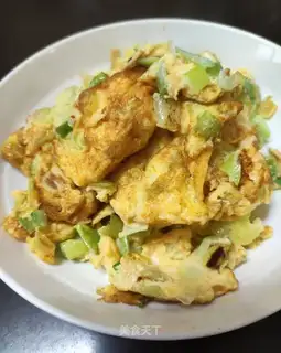 Onion fried eggs