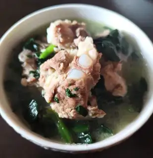 Spinach ribs soup