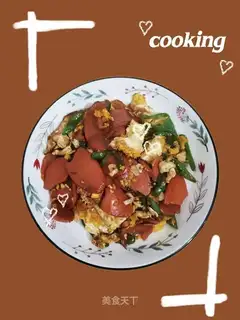 Pyramid sausage fried eggs