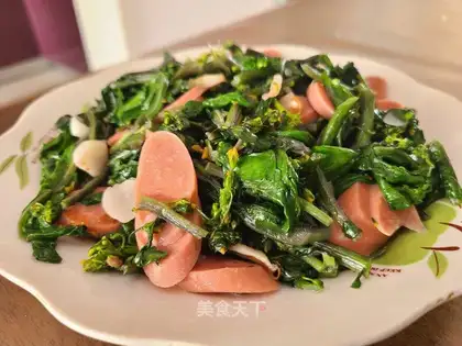 Cream moss and ham sausage