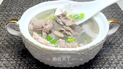 Pepper intestine pig heart soup