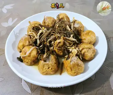 Steamed pasta in the dried vegetables