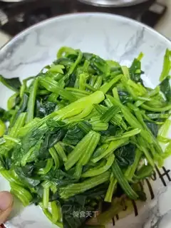 Olive oil spinach