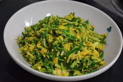Wild onion fried eggs