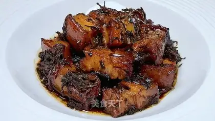 Plum-cracker