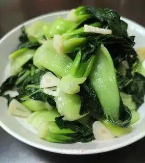 Garlic on the sea green