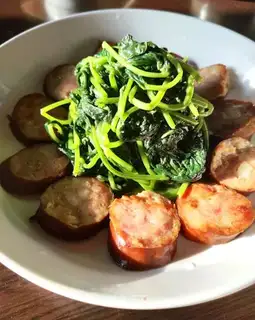 Red intestines, red potato leaves