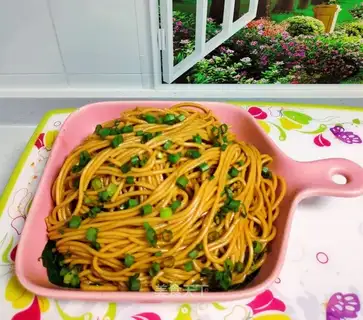 Onion noodles
