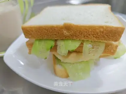 Cheese cucumber sandwich