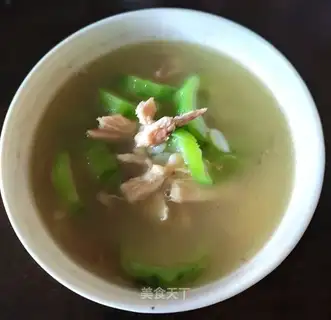 Smelt chicken bone soup