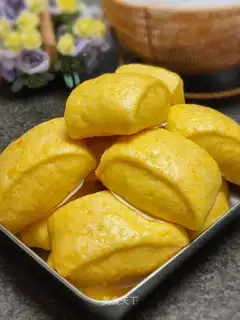 Pumpkin buns