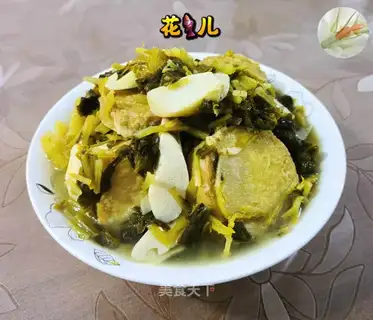 The pickle whips boil the round sour chicken