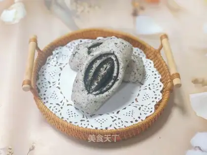Black and sesame buns